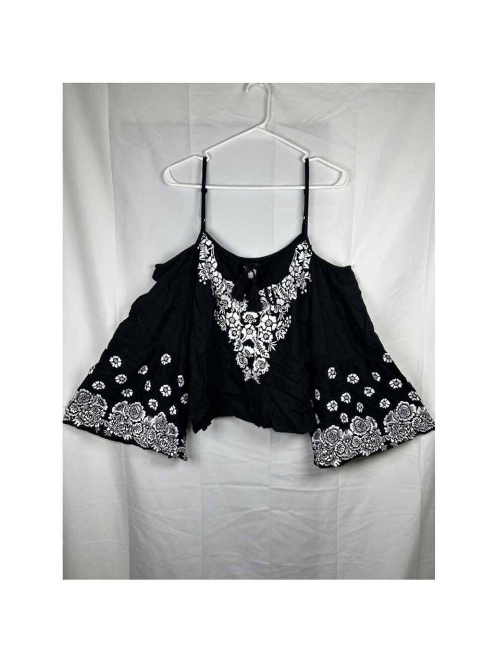 VENUS Black Cold-Shoulder Embroidered Tank with White Floral Detail
